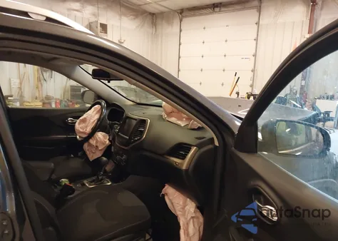 2016 Jeep Cherokee Latitude from USA, damaged, VIN 1C4PJMCS6GW101471